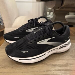 Brooks Adrenaline GTS 23 Women's Running Shoes Size 10.5